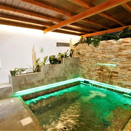 펜션 Holiday House And Spa Lanzarote *