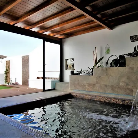 펜션 Holiday House And Spa Lanzarote 티아즈
