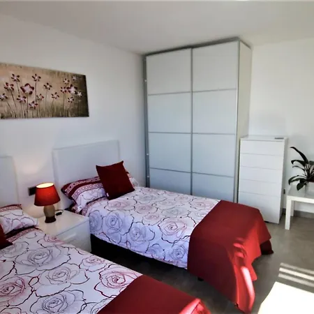Holiday House And Spa Lanzarote 티아즈