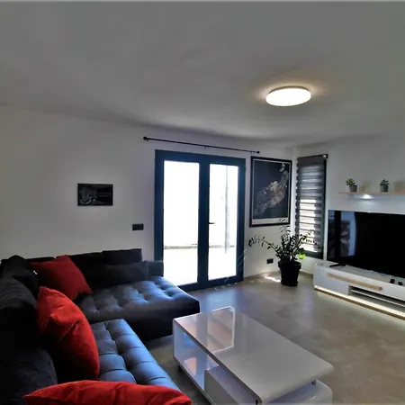 펜션 Holiday House And Spa Lanzarote