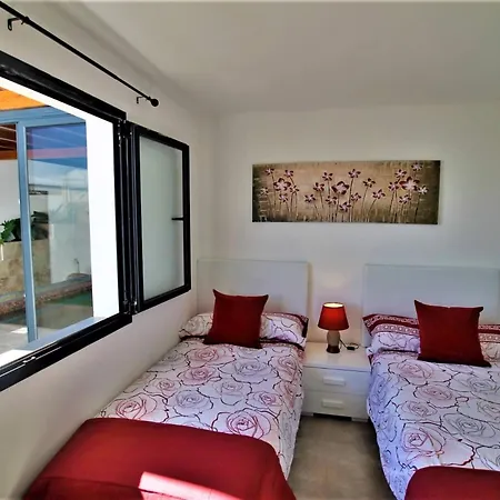 펜션 Holiday House And Spa Lanzarote *