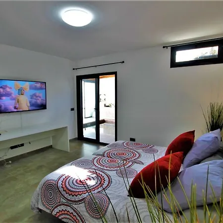 펜션 Holiday House And Spa Lanzarote 티아즈