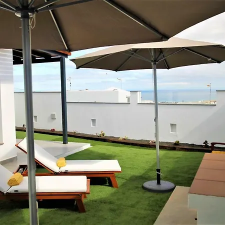 펜션 Holiday House And Spa Lanzarote *