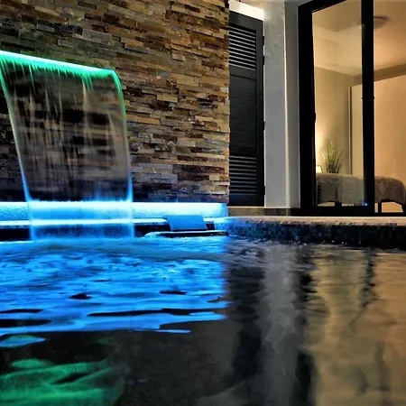 Holiday House And Spa Lanzarote 펜션 티아즈
