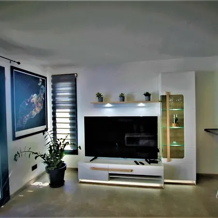 펜션 Holiday House And Spa Lanzarote