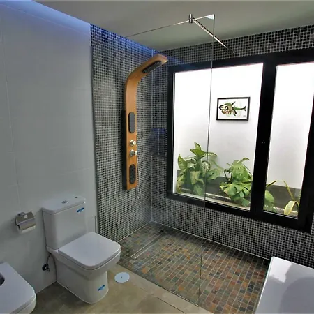 펜션 Holiday House And Spa Lanzarote 티아즈